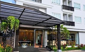 โรงแรมเมธาวลัย เรสซิเดนซ์